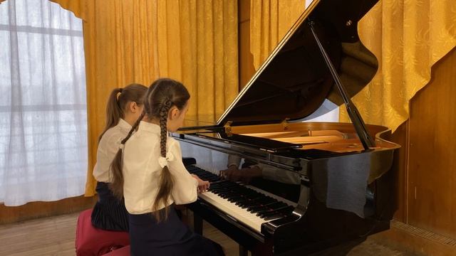 Бабец Анна и Ковальчук София П.И.Чайковский "Танец пастушков" из балета "Щелкунчик" смотреть онлайн
