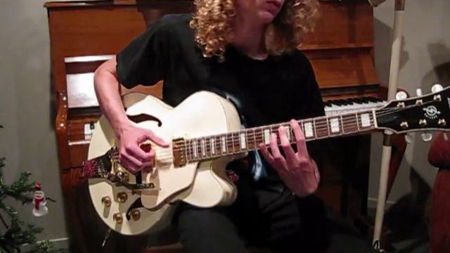 walking bass line blues in Bb on my Ibanez Artcore AF75TDGIV смотреть онлайн