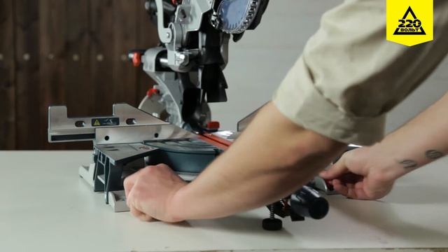 Обзор Пила торцовочная BOSCH GCM 8 SDE смотреть онлайн