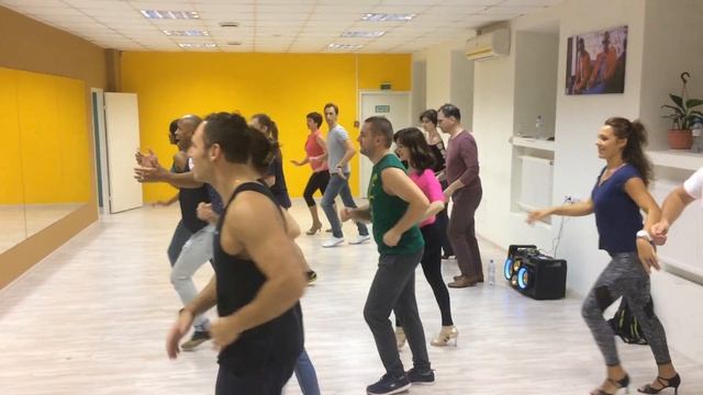Репетиция номера к концерту Алексея Чумакова "Песня о любви" salsa-версия смотреть онлайн