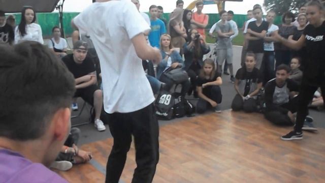 ?РЕЦЕПТ ТАНЦА? Battle Hip Hop. Деймон vs BRA2S' смотреть онлайн