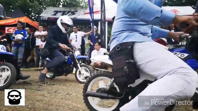 Reverse race on a small bike? One of the fun games at Dirty Business III. смотреть онлайн