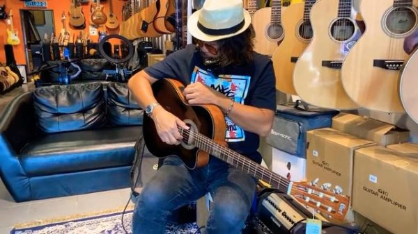 Unboxing Cort Jade E Nylon DBB dan Jade E Nylon BRB