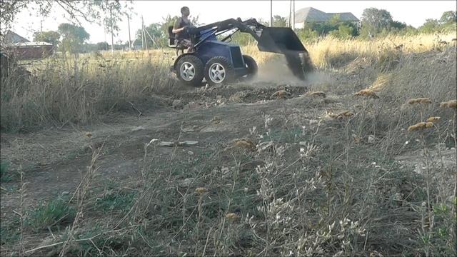 Бортоповоротный погрузчик своими руками. Планировка дороги. Часть 1. смотреть онлайн