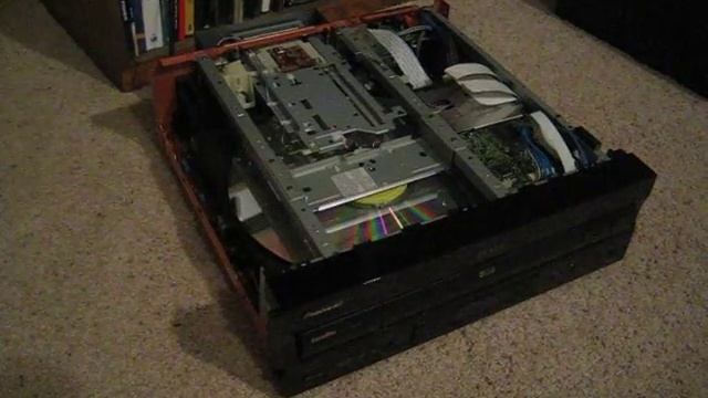 Pioneer DVL-91 Laserdisc load, mechanical action (dual side capable) part five смотреть онлайн