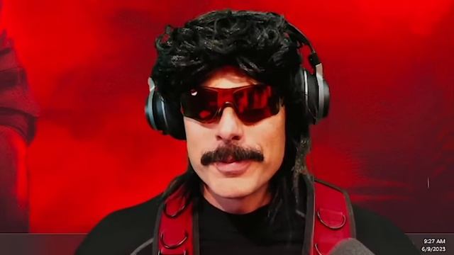 DrDisrespect Responds To Call of Duty Removing Nickmercs Skin смотреть онлайн
