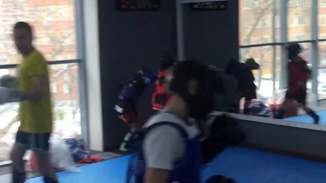 Саша Леонов тайский бокс Varaxa team смотреть онлайн