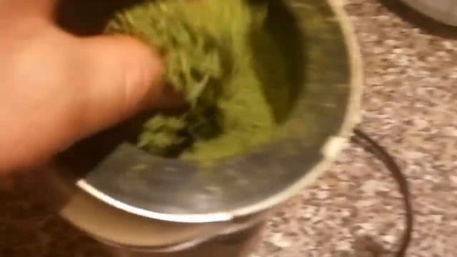 Как повысить яйценоскость у кур зимой. 3 способа.Chickens. смотреть онлайн