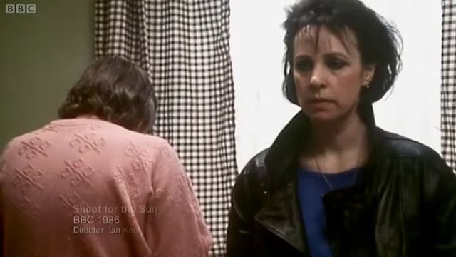 Brian Cox Jimmy Nail Shoot For The Sun 1986 смотреть онлайн