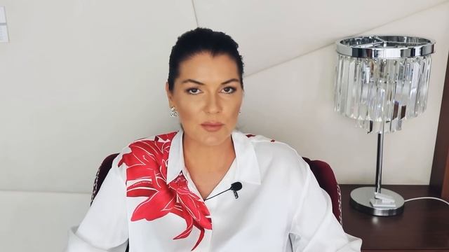 КАК ВЫЖИТЬ В ЭТО ВРЕМЯ: Паника, страх смерти и банкротства / Тревожно депрессивные расстройства смотреть онлайн