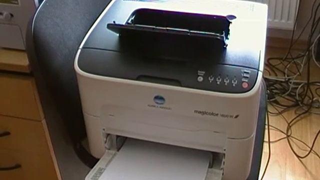 Konica Minolta MagiColor 1600W_Печать цветных фото.MP4 смотреть онлайн