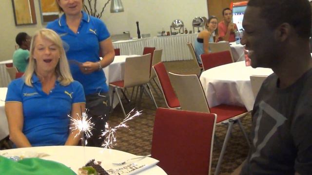 Geburtstagsüberraschung für Kirani James смотреть онлайн