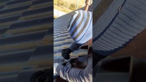 Отверстие в металлочерепицы для   вентиляционного выхода Krovent 110 мм.