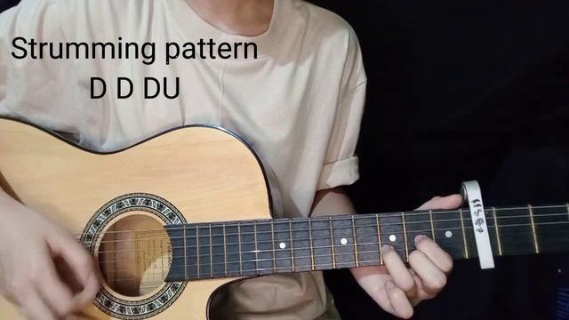 Toxic - BoyWithUke (Easy Guitar tutorial with lyrics) смотреть онлайн