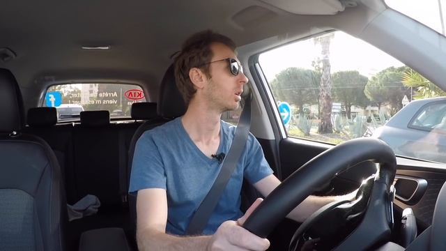 Kia e-Soul: Le Crossover urbain qui rivalise avec Tesla ! смотреть онлайн