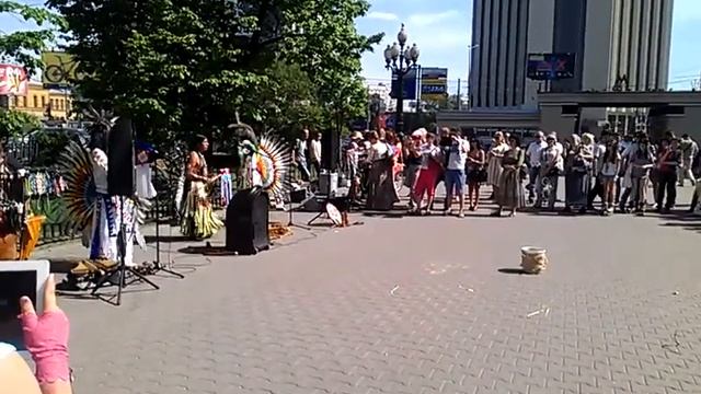 Индейцы в Сокольниках))) смотреть онлайн