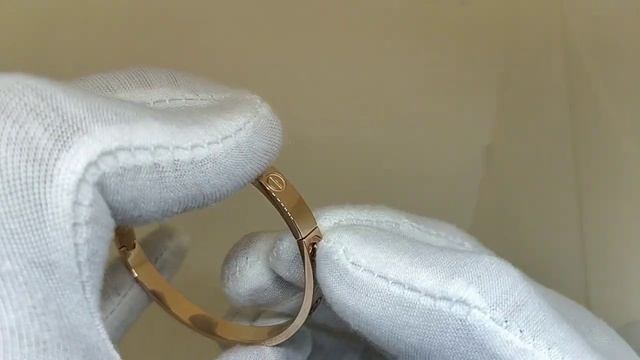 Золотой Браслет Cartier смотреть онлайн