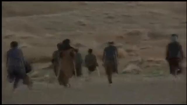 People fighting over artificial limbs | Most touching scene from Iranian film Kandahar (2001) смотреть онлайн