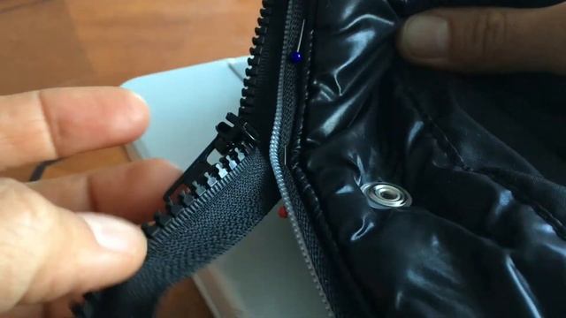 DIY Заменить замок на куртке или кофте самому легко и быстро. Перешить молнию, вшить новый смотреть онлайн