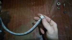 ГДЕ ВЗЯТЬ ЛАТУНЬ? ЛАТУНЬ В ГИБКИХ ПОДВОДКАХ? ГИБКИЕ ШЛАНГИ НА ЦВЕТМЕТ.ДОБЫВАЮ ЛАТУНЬ ИЗ САНТЕХНИКИ.