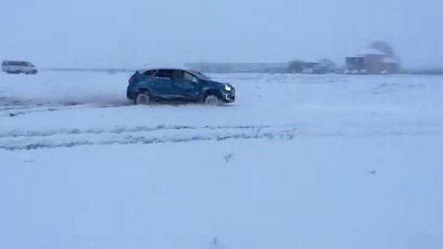 Рено Каптур Может смотреть онлайн