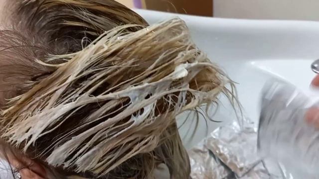 Мелирование на седых волосах.Тонирование 10/0+9/17+9/16.Эстель принс. смотреть онлайн