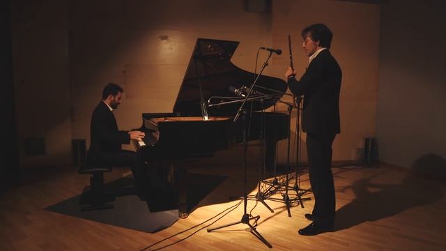 ASTOR PIAZZOLLA: OBLIVION. Leonardo Grittani- flute & Maurizio Zaccaria- piano смотреть онлайн