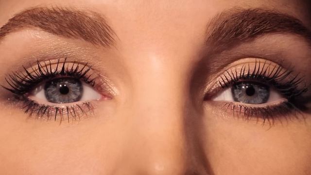 False Lash Effect Mascara – lösögonfranseffekt & intensiv look | Max Factor Sweden смотреть онлайн