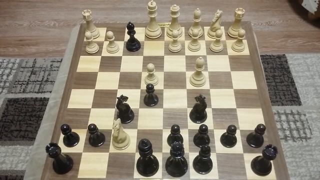 Шахматы. Быстро забираем ферзя. Правильно атакуем. смотреть онлайн