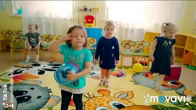 Вырастай-ка на Сиреневой (группа " Божьи коровки"?) дело было вечером, делом было нечего! смотреть онлайн
