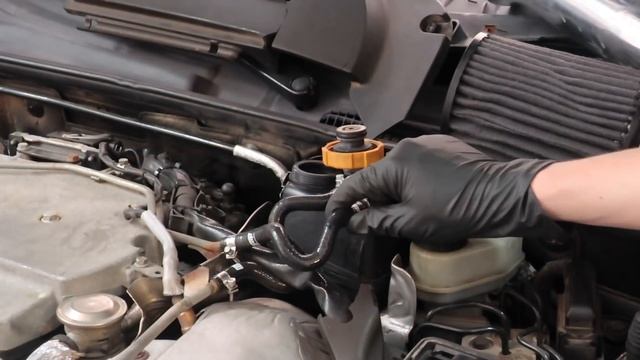 Saab 9-3 Turbo X (V6) Coolant Expansion Tank Replacement смотреть онлайн