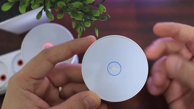 ОБЗОР Livolo Doorbell ► ДВЕРНОЙ ЗВОНОК БЕЗ БАТАРЕЕК! смотреть онлайн