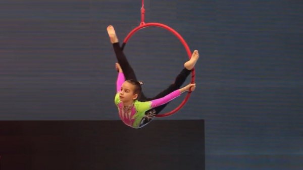 Студия воздушной гимнастики "Art Fly" (г. Нижневартовск) - Филипенко Дарья, дебют