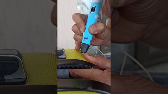 Ремонт пластикового чемодана с помощью 3D ручки смотреть онлайн