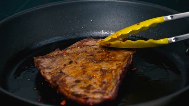 Рецепт приготовления стейка Флэнк (Flank Steak) смотреть онлайн
