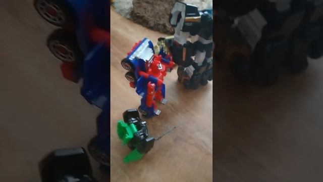 Мегатрон нападает на тобота д но он не думал о последствиях смотреть онлайн