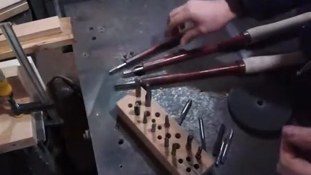 Изготовление токарных резцов по дереву. Making wood cutting tools смотреть онлайн
