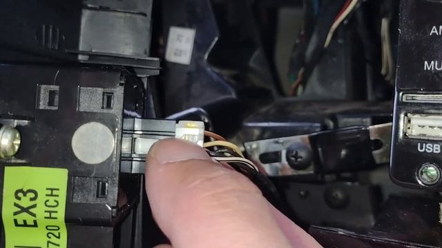 Desmontaje panel central Ssangyong Actyon ?? смотреть онлайн
