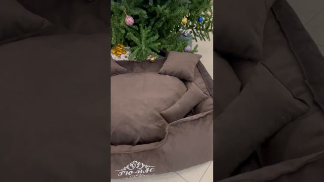 Диван для собак Гю-Вас «Эксклюзив» (мебельная ткань, размер 120*100*45см) смотреть онлайн