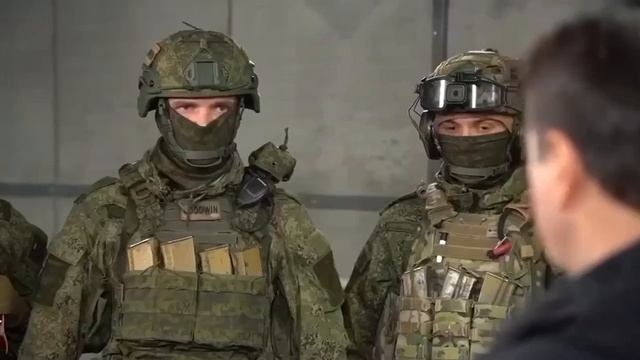 Что поддерживает боевой дух российских воинов в зоне СВО? смотреть онлайн