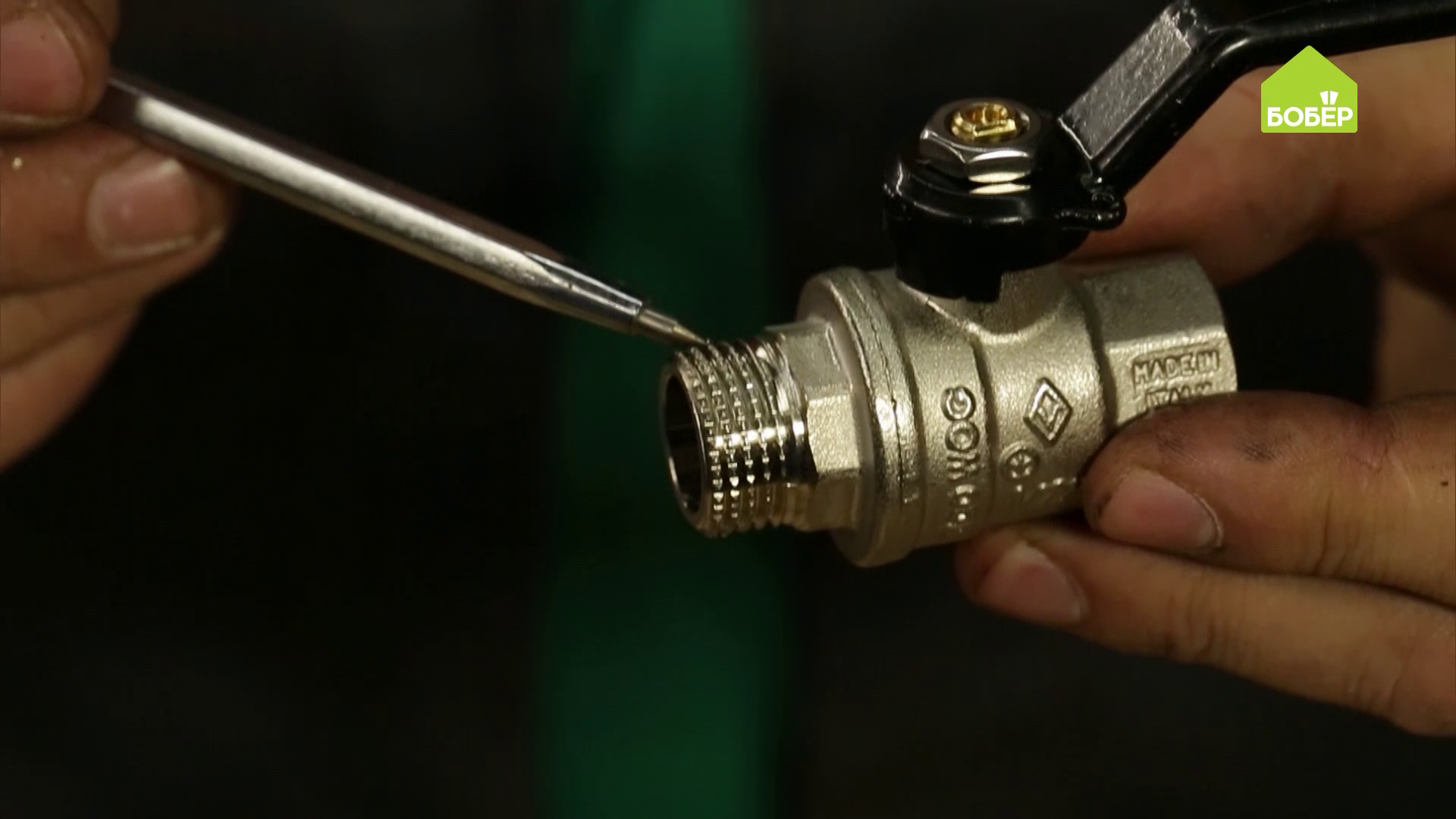 Как заменить шаровой кран и сделать соединение надёжным. Как правильно намотать лён на кран. СОВЕТЫ смотреть онлайн