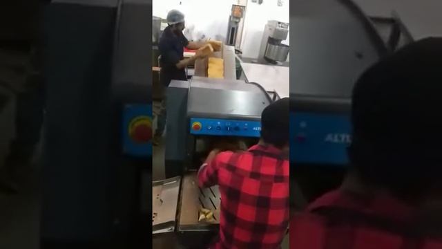 Hi Speed Bread Slicer Machine смотреть онлайн