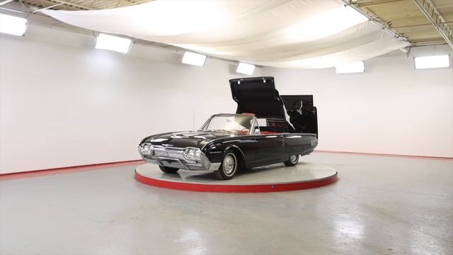 1961 FORD THUNDERBIRD смотреть онлайн