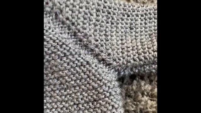 Вязание ? Сумка,,Пинетки,Кофточка,Топик спицами и крючком.Одежда для кошки. смотреть онлайн