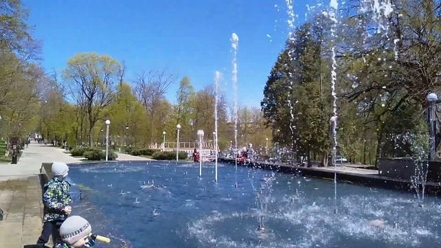 10 мая. Орёл. Россия. Праздничные выходные заканчиваются. смотреть онлайн