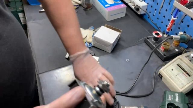 Вот к чему приводит перегрев. Ремонт насосной станции Metabo HWW 350025 Inox