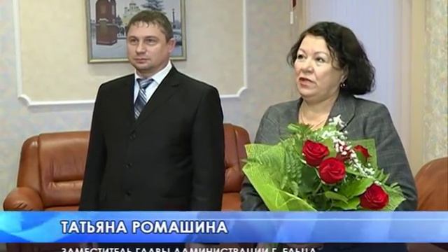 Поздравление с юбилеем принимал легенда елецкой лёгкой атлетики Олег Болдырев смотреть онлайн