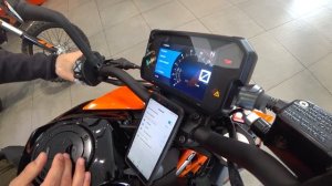 Как подключить смартфон к мотоциклу на примере КТМ 390 Duke