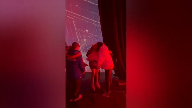 Букет и вся ваша любовь бережно переданы Жене Медведевой ❤️ смотреть онлайн