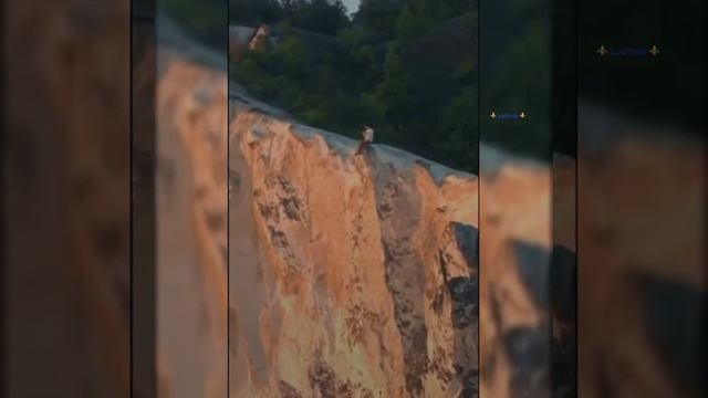 Никогда не трать время своей жизни..Проблемы надо просто решать, а жизнь надо просто жить..... смотреть онлайн